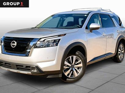 Used 2023 Nissan Pathfinder SL