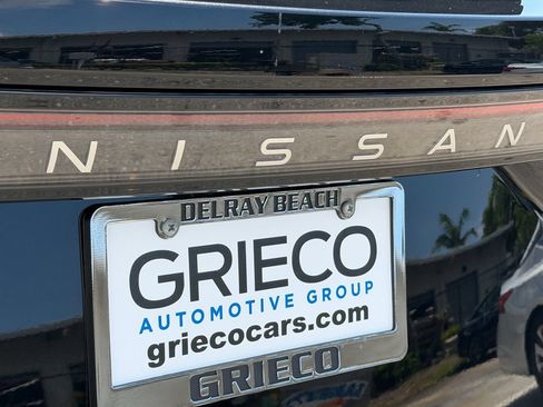 Used 2023 Nissan Ariya AWD/4WD image 16