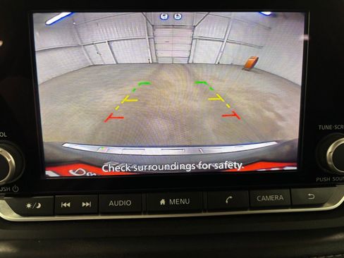 Used 2023 Nissan Rogue SV FWD image 14