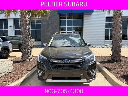 Used 2022 Subaru Forester Touring image 2