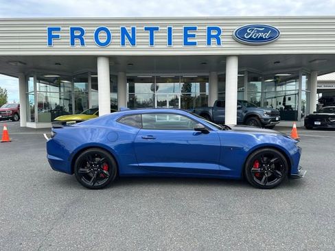 Used 2022 Chevrolet Camaro SS image 2