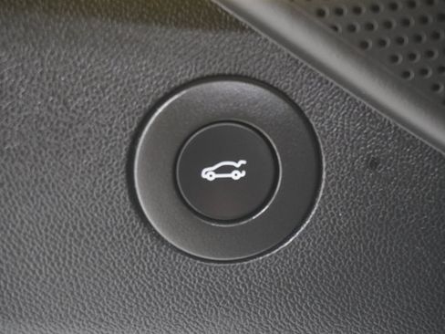 Used 2020 Chevrolet Camaro SS RWD image 29