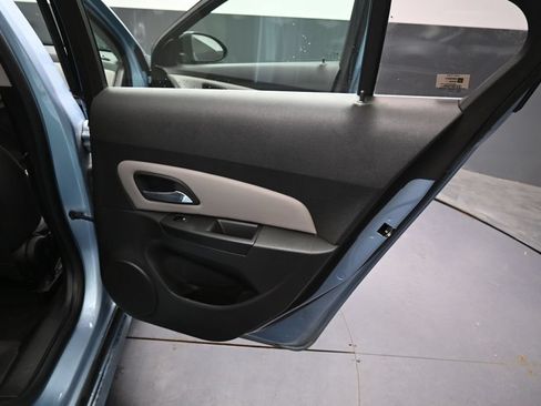 Used 2012 Chevrolet Cruze LS FWD image 18