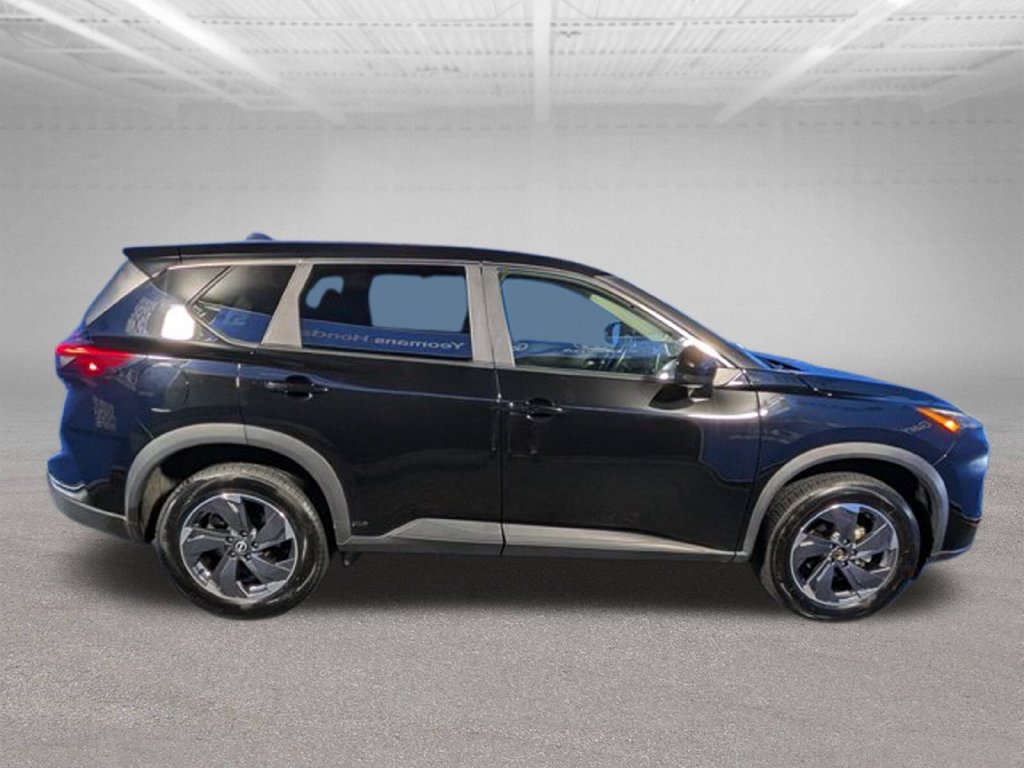 Used 2024 Nissan Rogue SV FWD image 4