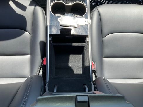 Used 2018 Tesla Model 3 Long Range image 46