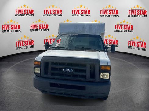 Used 2010 Ford E-250 and Econoline 250 image 2