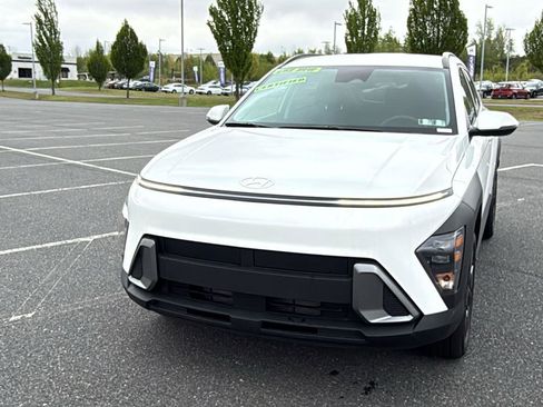 Certified 2024 Hyundai Kona SEL AWD/4WD image 15