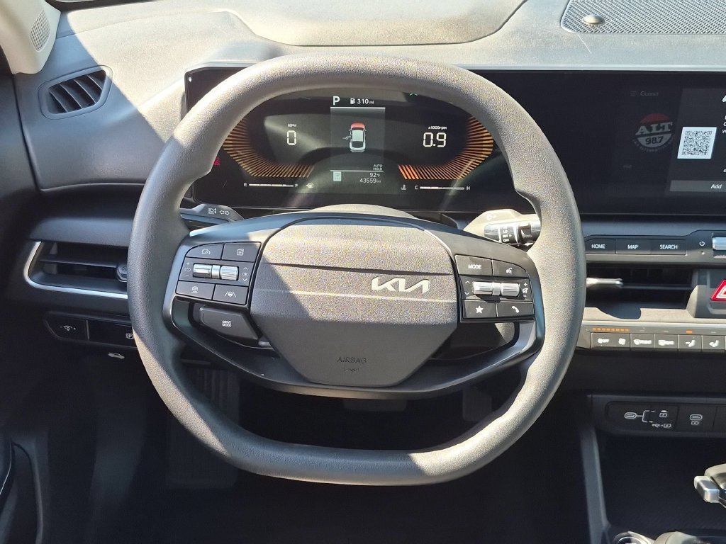 Used 2025 Kia K4 FWD image 20