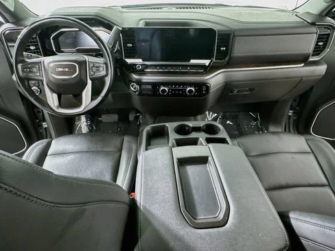 Used 2025 GMC Sierra 1500 SLT AWD/4WD image 16