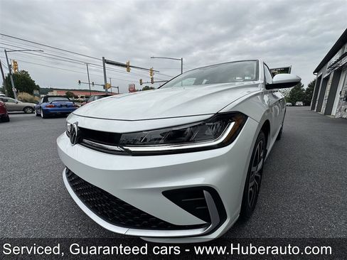 Used 2026 Volkswagen Jetta SE FWD image 27