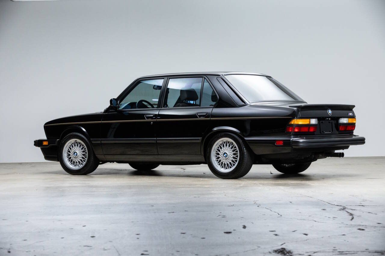 Used 1988 BMW M5 RWD image 7