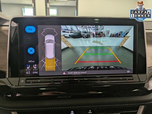 Used 2025 Volkswagen Atlas SE w/ Panoramic Sunroof Package image 14