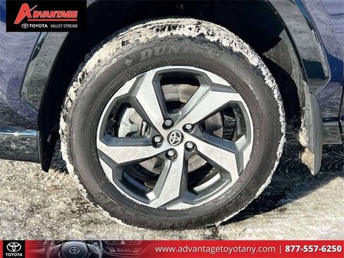 Used 2023 Toyota RAV4 SE image 11