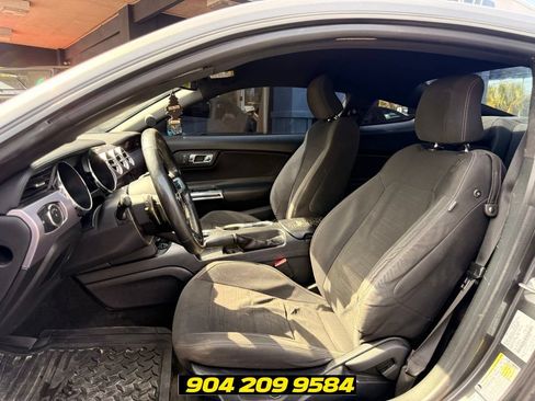 Used 2017 Ford Mustang GT RWD image 17