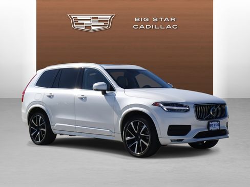 Used 2022 Volvo XC90 T6 Momentum w/ Advanced Package image 7