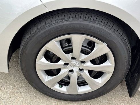 Used 2025 Toyota Corolla LE FWD image 13