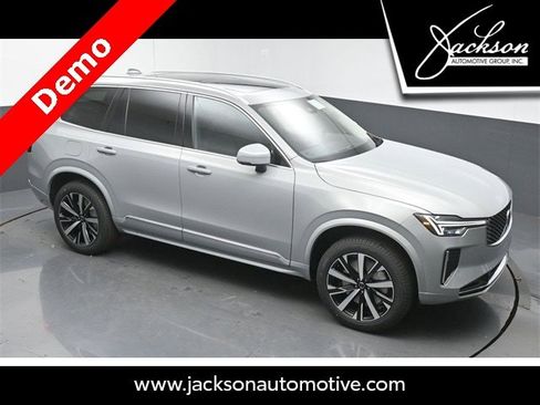 New 2025 Volvo XC90 B5 Core w/ Protection Package image 38