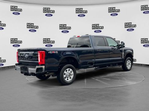 Used 2024 Ford F350 XLT AWD/4WD image 5