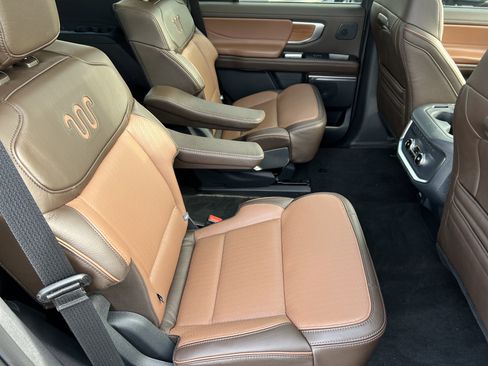 Used 2025 Ford Expedition King Ranch image 18