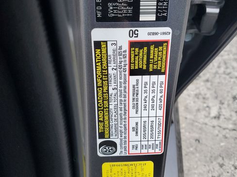 Used 2022 Toyota Camry LE image 34