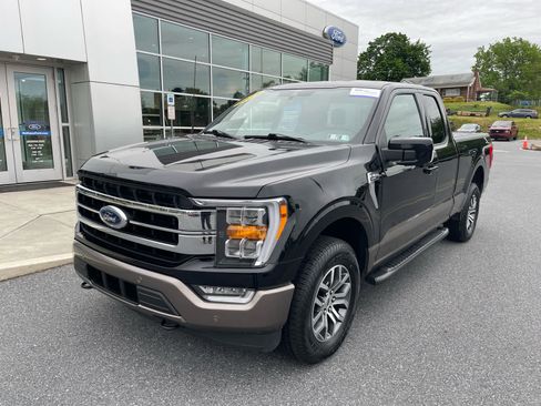 Certified 2022 Ford F150 Lariat w/ Equipment Group 501A Mid AWD/4WD image 2