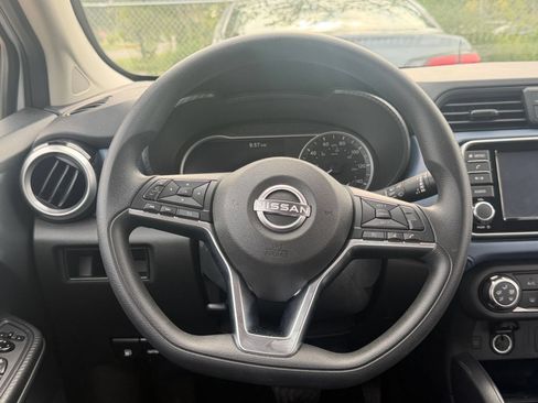Used 2025 Nissan Versa SV FWD image 25