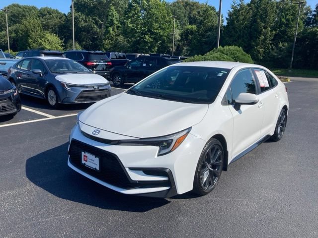 Certified 2023 Toyota Corolla SE w/ Carpet Mat Package (TMS) FWD image 2