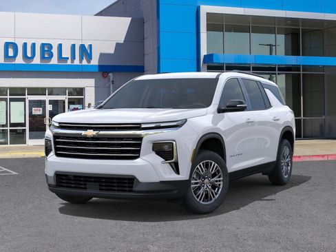 New 2026 Chevrolet Traverse LT image 7