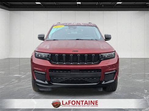 Used 2022 Jeep Grand Cherokee L Limited w/ Black Appearance Package image 8