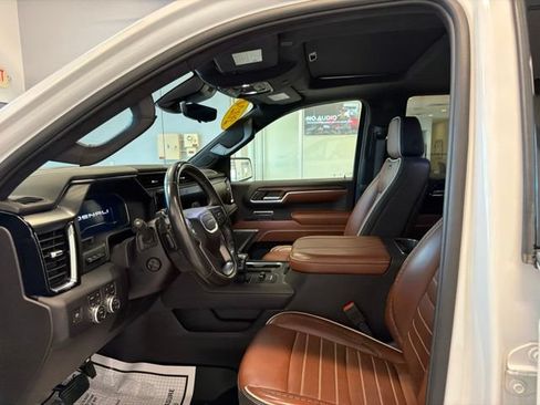 Used 2024 GMC Sierra 1500 Denali Ultimate AWD/4WD image 18