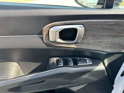 Used 2022 Kia Sorento EX image 28