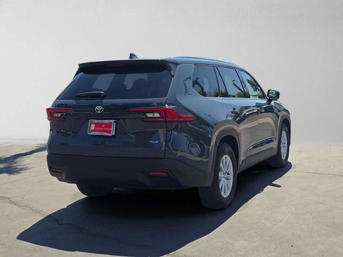 Certified 2026 Toyota Grand Highlander FWD image 3