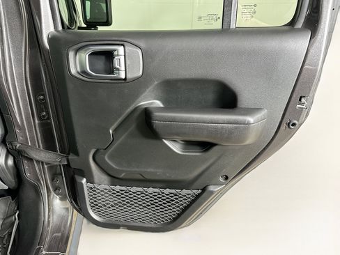 Used 2019 Jeep Wrangler Unlimited Rubicon image 30