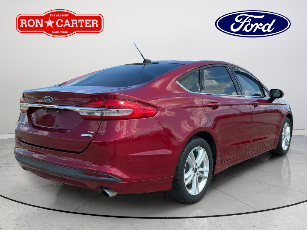 Used 2018 Ford Fusion SE w/ Fusion SE Technology Package FWD image 6