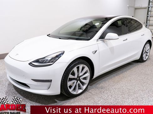 Used 2018 Tesla Model 3 Long Range image 2