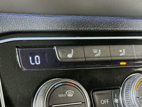Used 2023 Volkswagen Atlas Cross Sport SEL R-Line AWD/4WD image 18