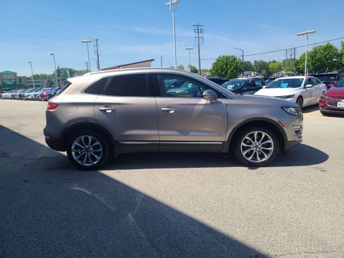 Used 2019 Lincoln MKC Select w/ Select Plus Package AWD/4WD image 7
