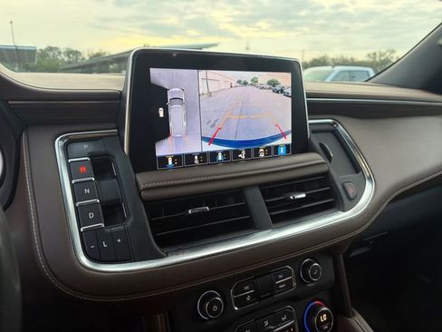 Used 2021 Chevrolet Tahoe High Country w/ Premium Package image 11