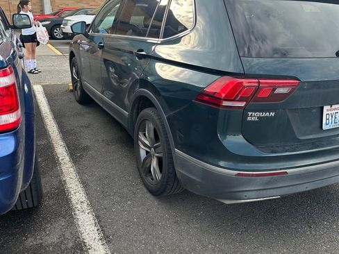 Used 2018 Volkswagen Tiguan SEL Premium w/ 3rd Row Seat Package image 7