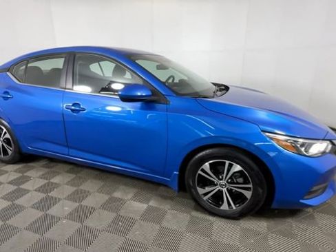 Used 2022 Nissan Sentra SV FWD image 2