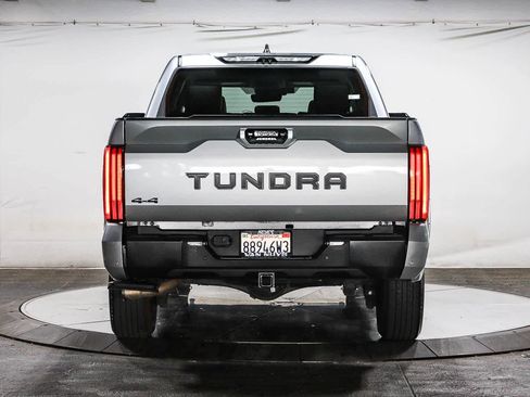 Used 2024 Toyota Tundra Limited AWD/4WD image 9