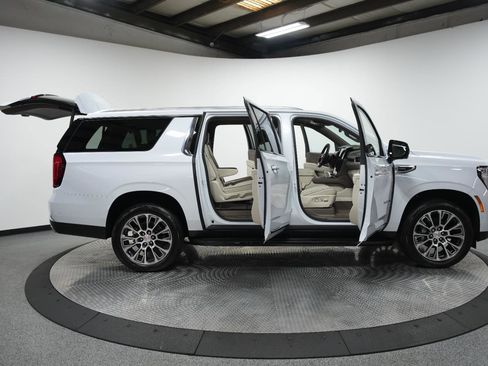 New 2026 GMC Yukon XL Denali image 9