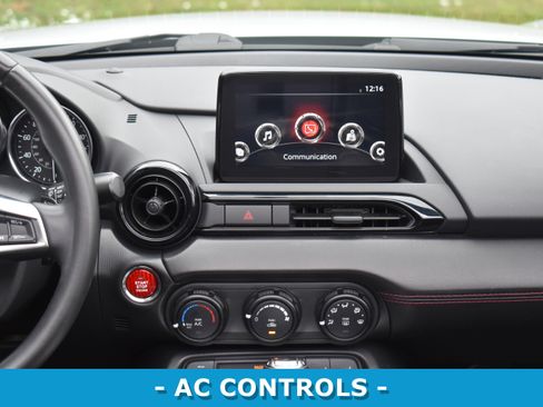 Used 2018 MAZDA MX-5 Miata RF Club image 13