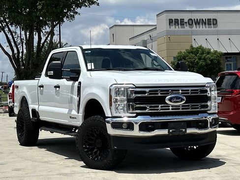 Used 2024 Ford F250 XLT w/ FX4 Off-Road Package AWD/4WD image 2