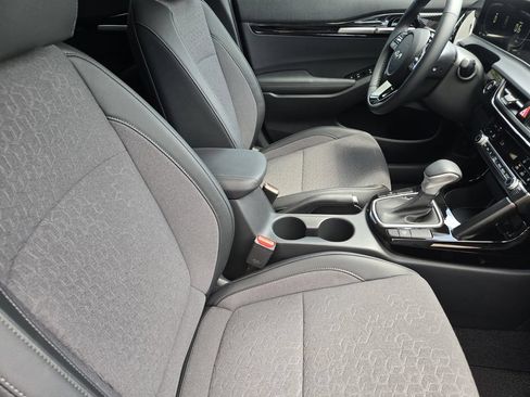 New 2026 Kia Seltos S FWD image 11