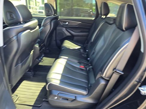 Used 2024 Acura MDX SH-AWD w/ Advance Package image 17