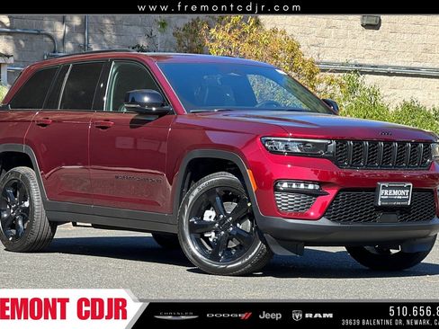New 2025 Jeep Grand Cherokee Limited w/ Black Appearance Package AWD/4WD image 1