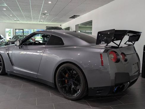 Used 2013 Nissan GT-R Black Edition AWD/4WD image 12