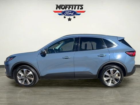 Used 2025 Ford Escape Platinum image 2