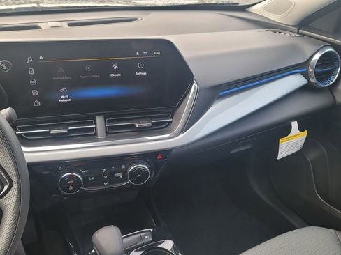 Used 2026 Chevrolet Trax LT FWD image 21